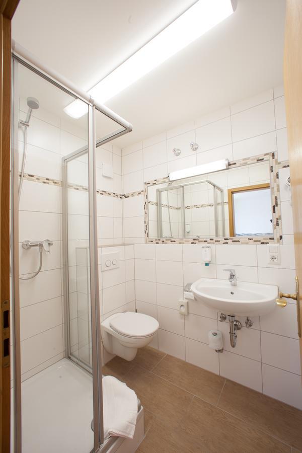 Hotel Vitis Ердінґ Екстер'єр фото