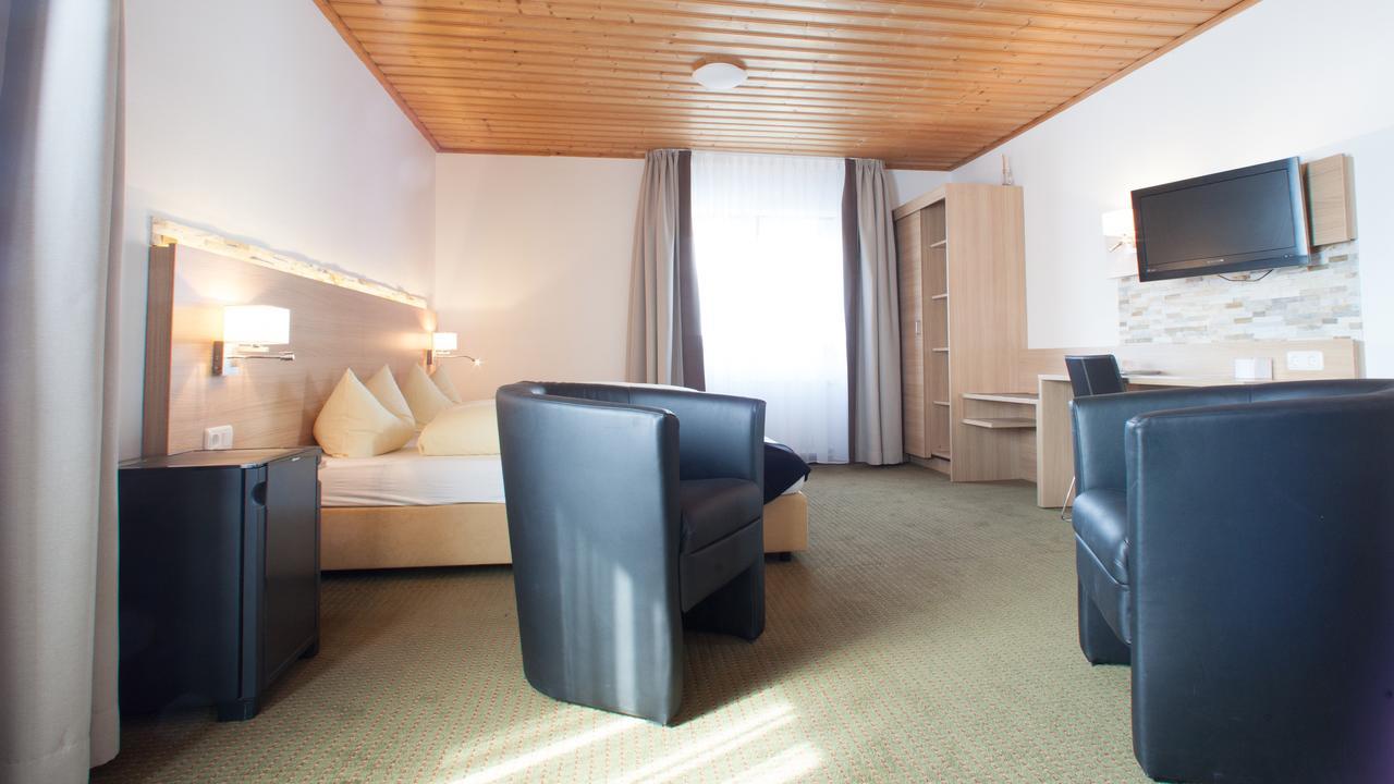 Hotel Vitis Ердінґ Екстер'єр фото