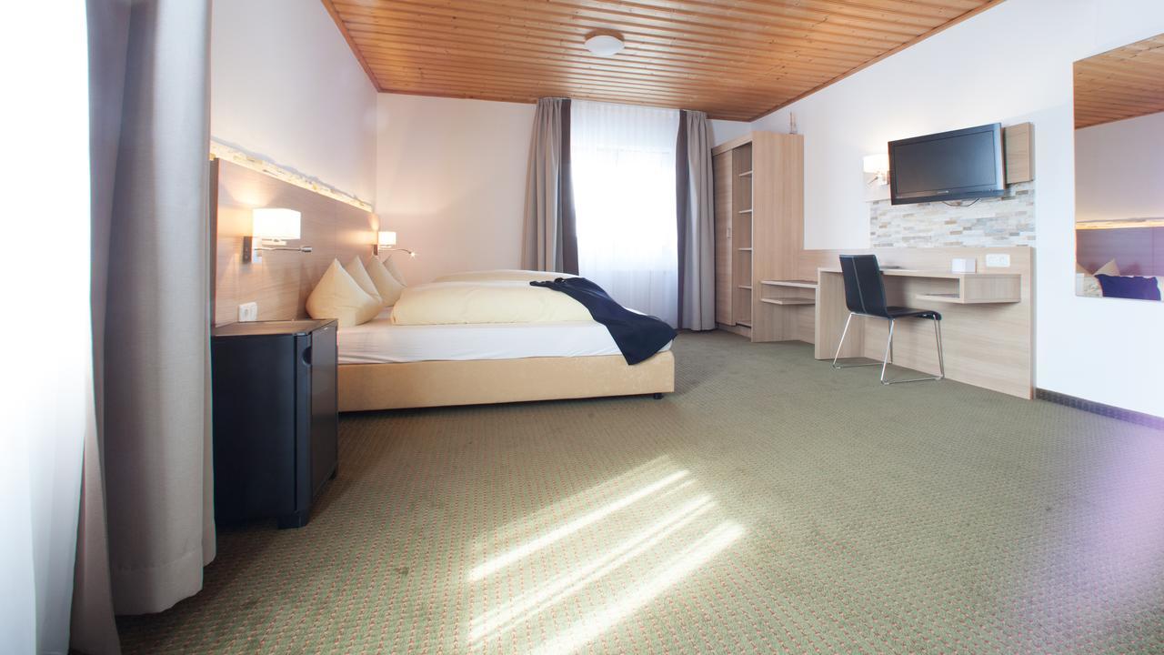 Hotel Vitis Ердінґ Екстер'єр фото