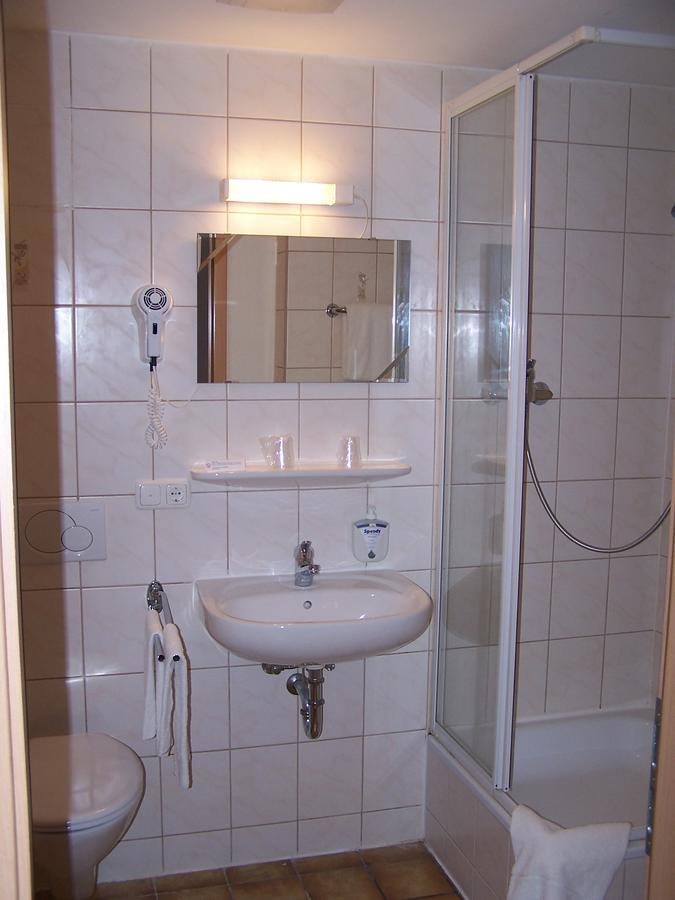 Hotel Vitis Ердінґ Екстер'єр фото